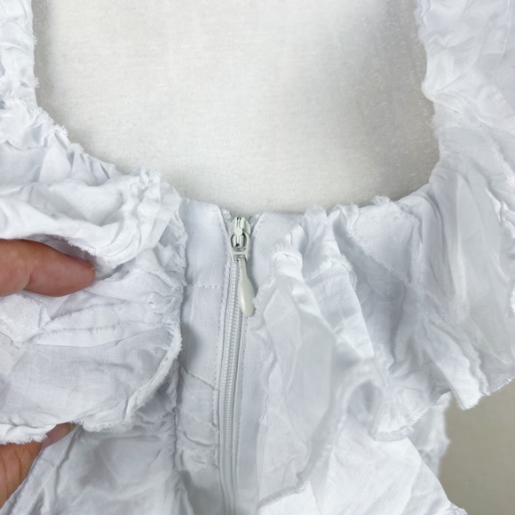 Boston Proper White Textured Frilly Zip up Blouse - Picture 5 of 9
